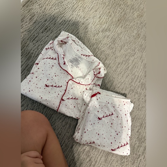 Kickee Pants Other - Kickee Pants White Pajama Set with Red Stars